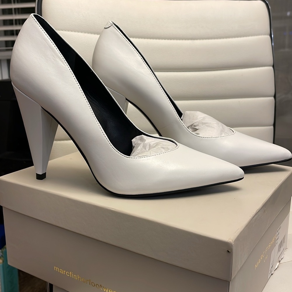 BRAND NEW - 4" White Leather Marc Fisher Heels  - Sz 7